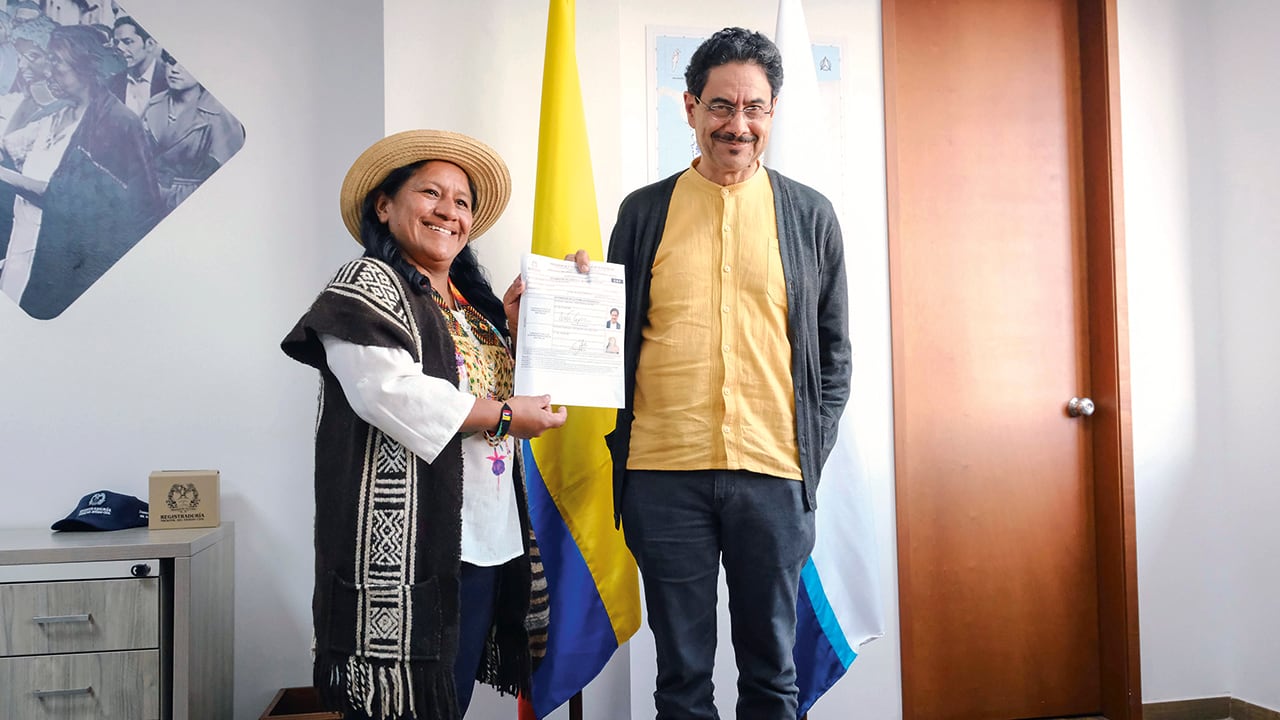 Iván Cepeda y su fórmula vicepresidencial Aída Quilcué.