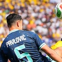 Patada de Aleksandar Pavlović a Pedro Vite.