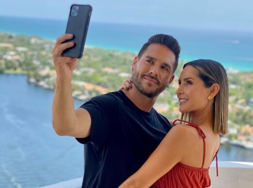 Sebastián Caicedo y Carmen Villalobos