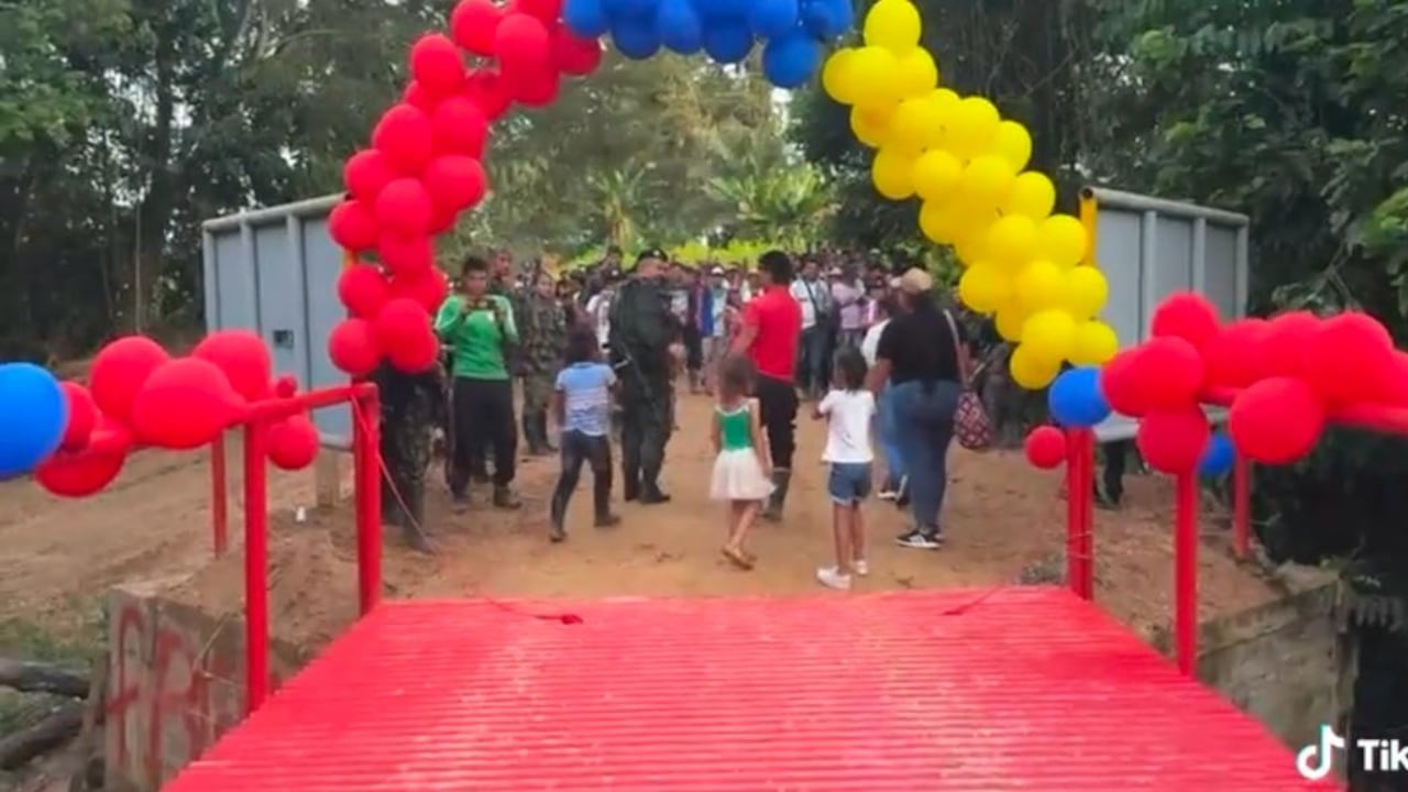 Entrega de obra de las disidencias en Catatumbo