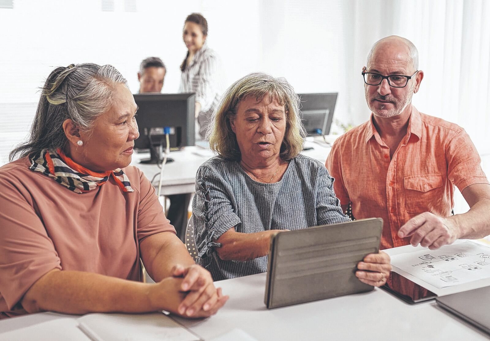Los adultos mayores representan un grupo económico importante de la población.
