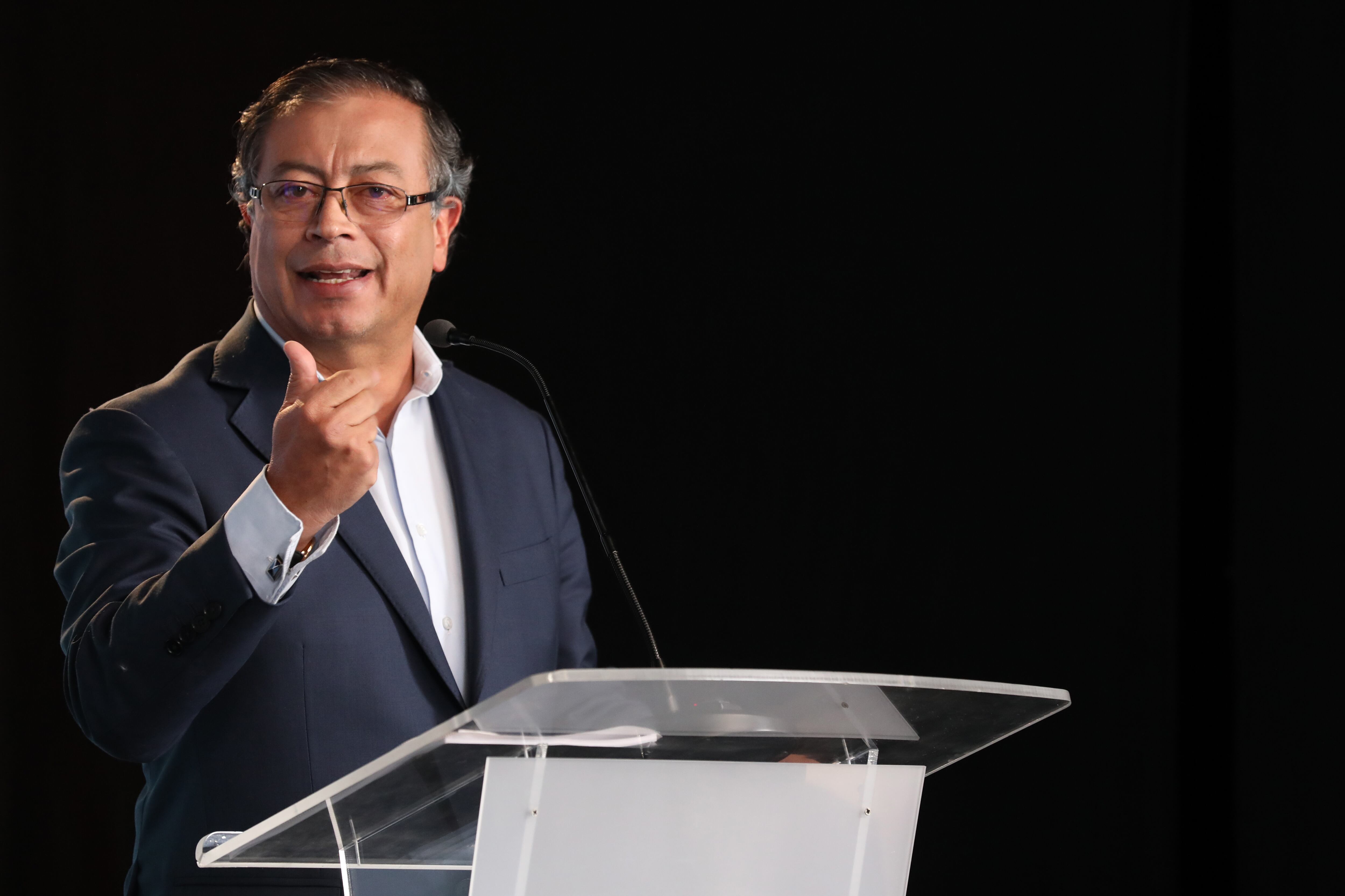 GUSTAVO PETRO