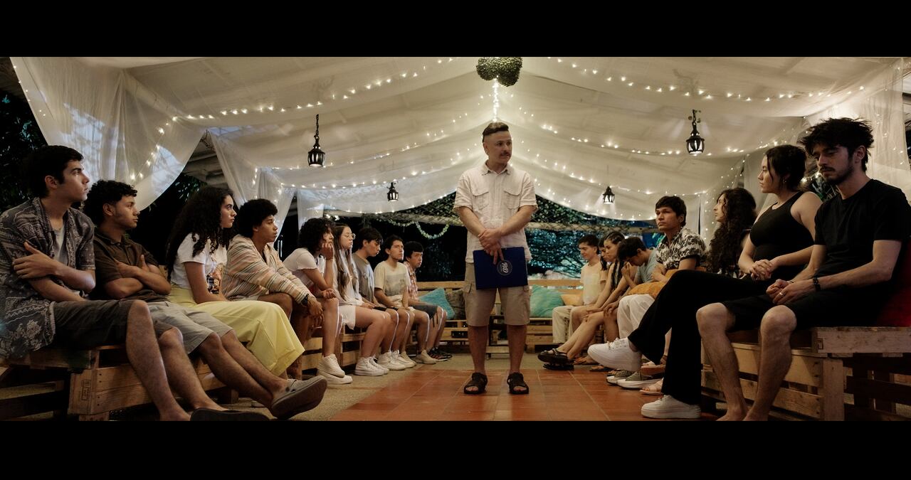 ENEMIGO EN EL ESPEJO