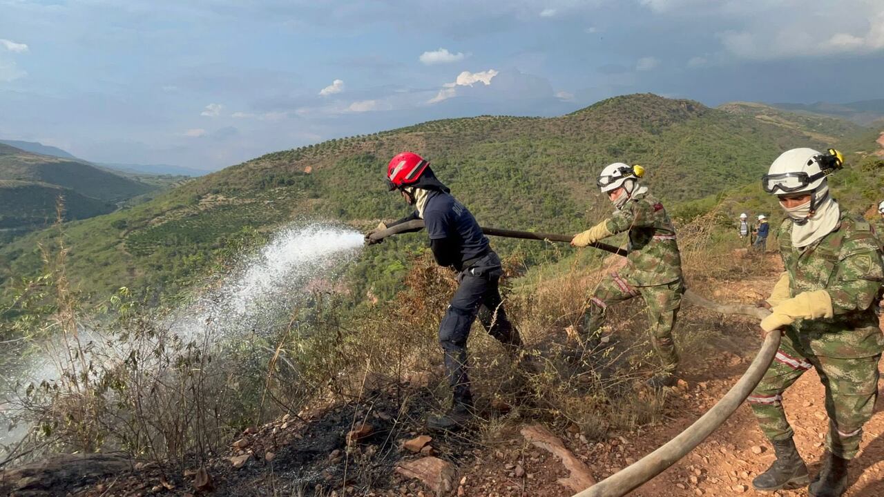 Las quemas de basura terminan en incendios forestales.