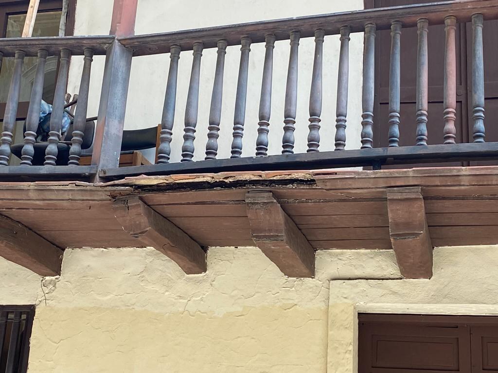 Balcón en riesgo en Universidad de Cartagena