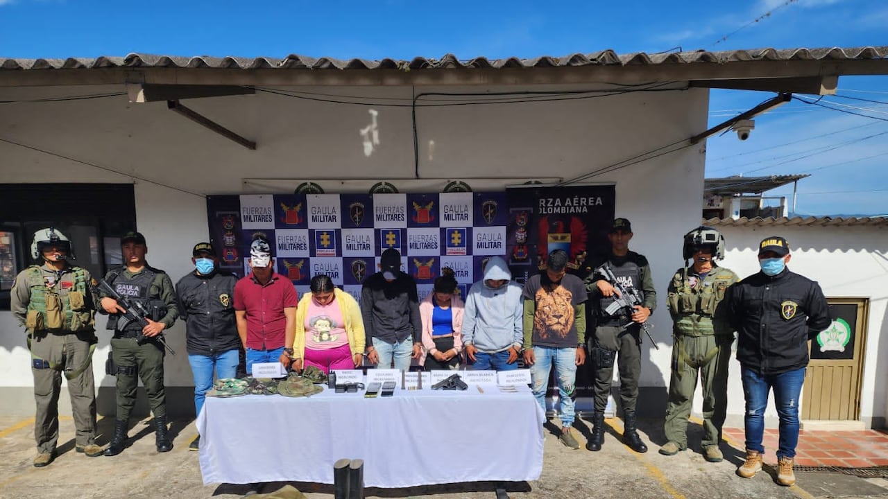 Ejército Nacional, en coordinación con Policía, captura a 6 extorsionistas en Cundinamarca.