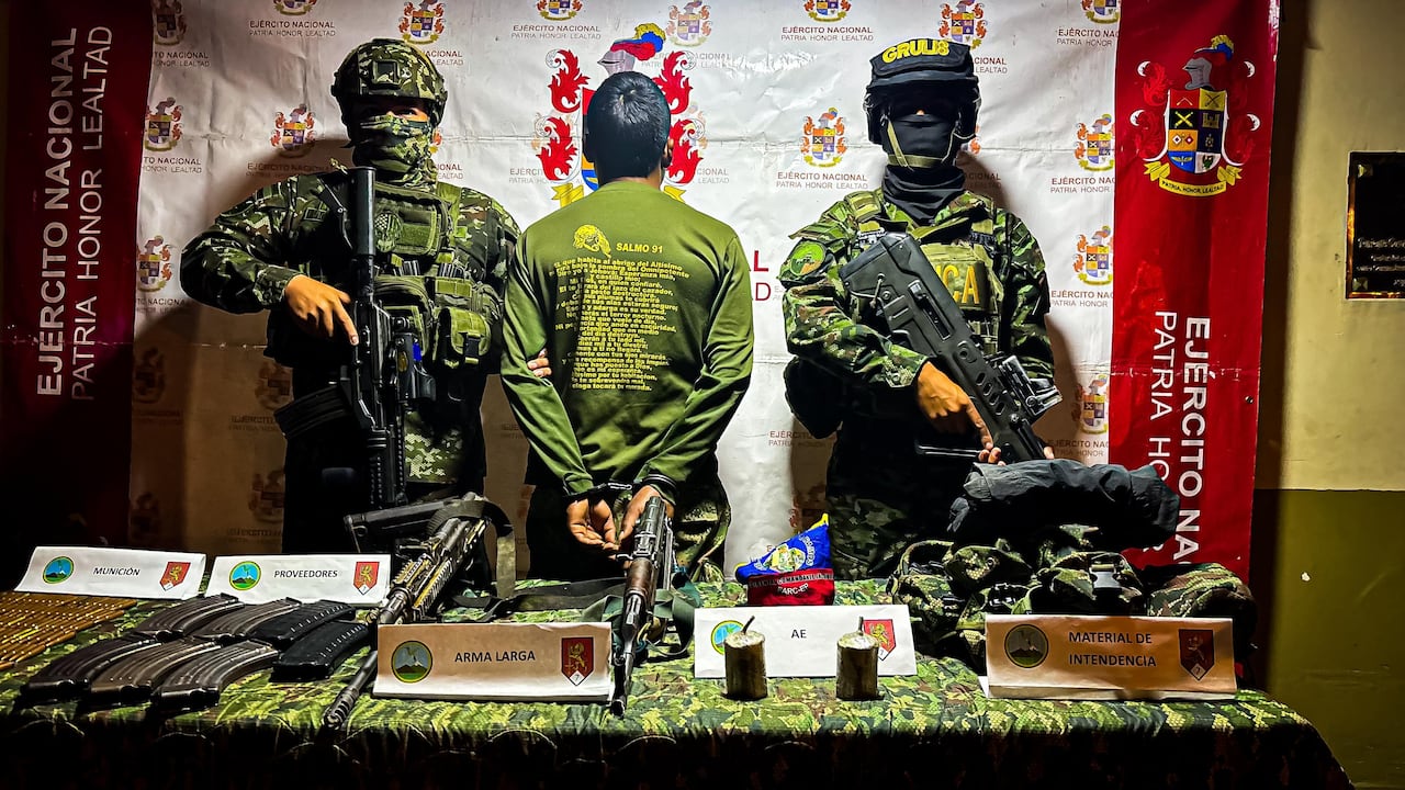 Tres disidentes de la Dagoberto Ramos murieron y uno más fue detenido, según el Ejército, en medio de un retén ilegal en Totoró, Cauca.