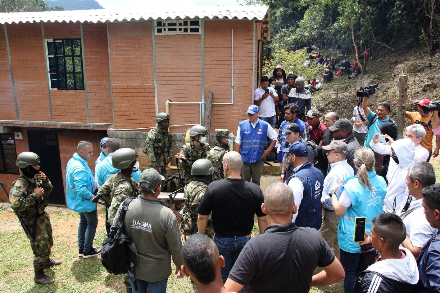 Los 30 soldados del Ejército secuestrados en zona rural de Cali fueron liberados.