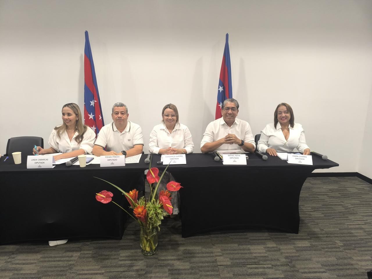 Las tres funcionarias suspendidas.