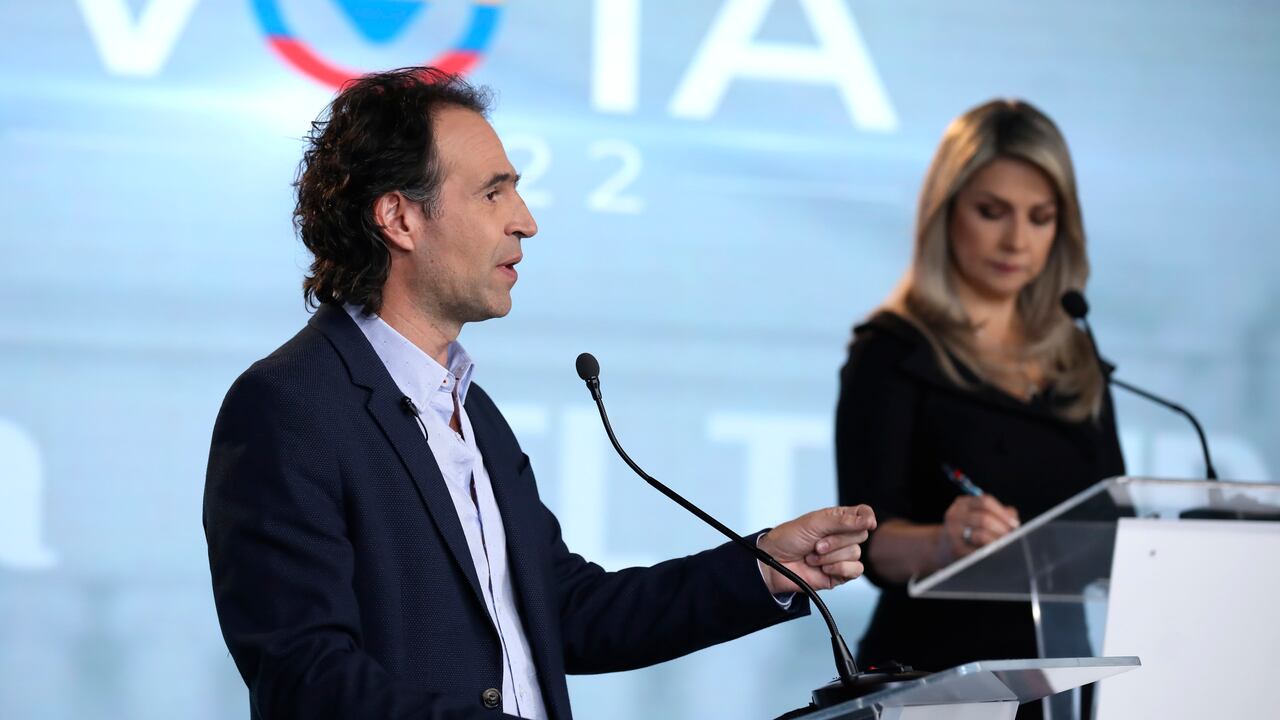 Federico Gutiérrez sigue su ofensiva contra Gustavo Petro.