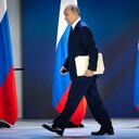 Vladimir Putin invitó a los rusos a vacunarse contra el virus de la covid-19 y definió la vacunación como un gesto “necesario”. (AP Photo/Alexander Zemlianichenko)