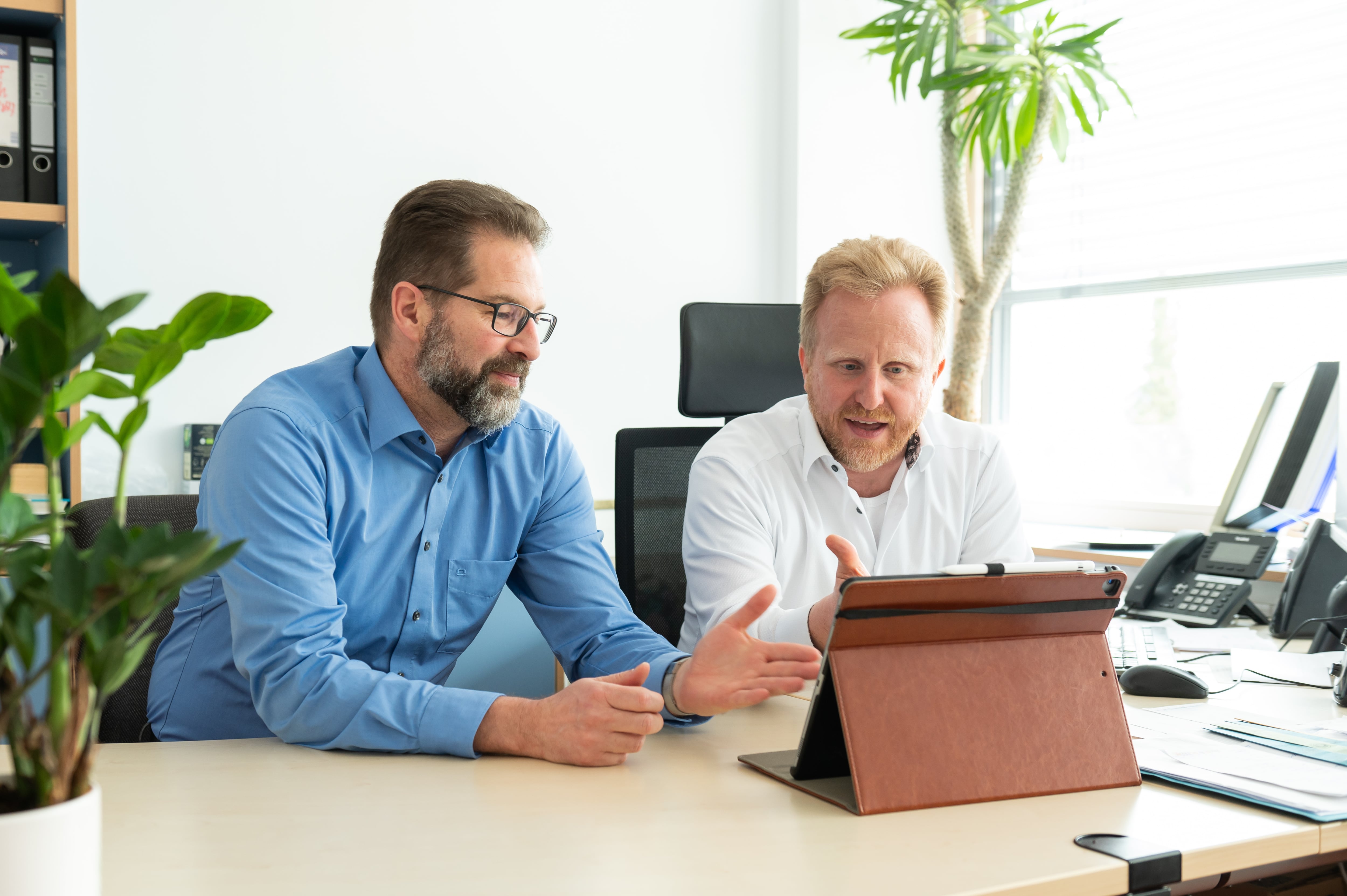 La felicidad según expertos viene ligado con lo sociable que sea