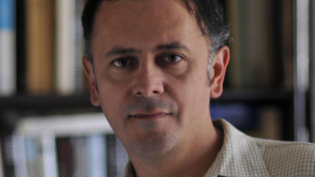 Carlos Framb es autor de los libros de poemas ‘Antínoo’ y ‘Un día en el paraíso’