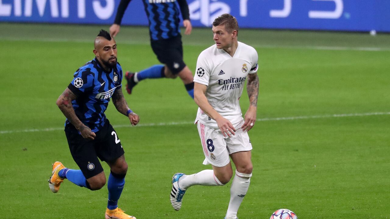 Mientras estas estrellas confían en el crecimiento de las ligas, en una nueva vida y se van por millones, otros están en contra de esta situación; un ejemplo es Toni Kroos. El alemán se ha declarado en contra del futbol árabe. Foto: Marco Canoniero/LightRocket vía Getty Images