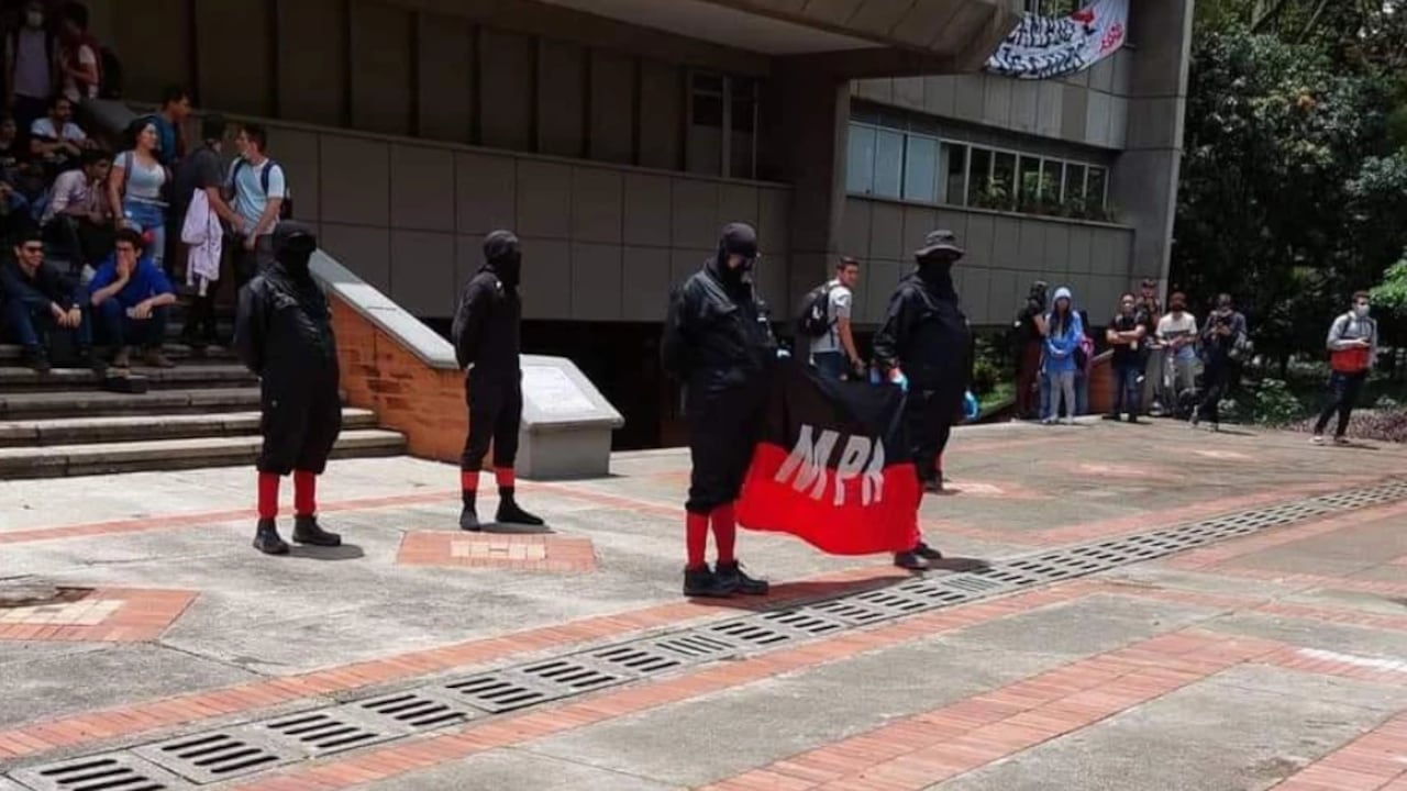 Las directivas del claustro ordenaron la evacuación inmediata del campus universitario en prevención de alteraciones del orden público.
