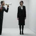 Por más complejo que resulte, tiene que entender, que al igual que todas las personas, su jefe puede tener problemas y, quizá, ellos sean la causa de estos comportamientos.