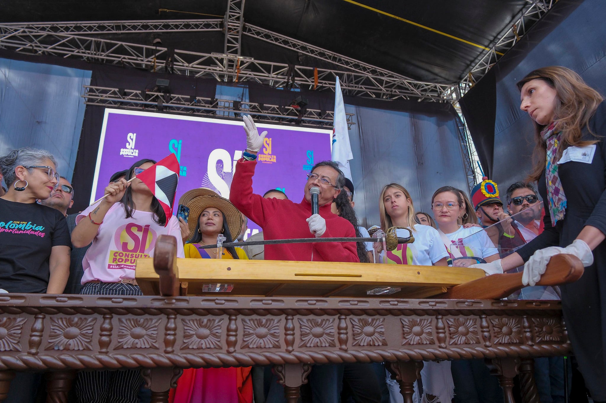 El presidente Gustavo Petro durante su discurso en la Plaza de Bolívar el 1 de mayo.