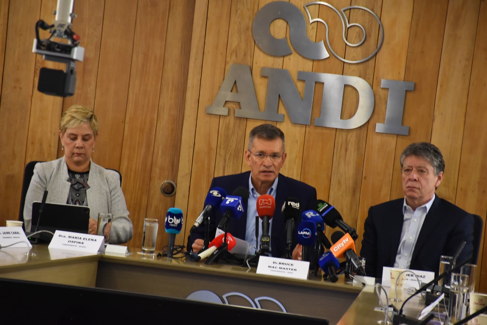 Reunión empresarial colombo ecuatoriana