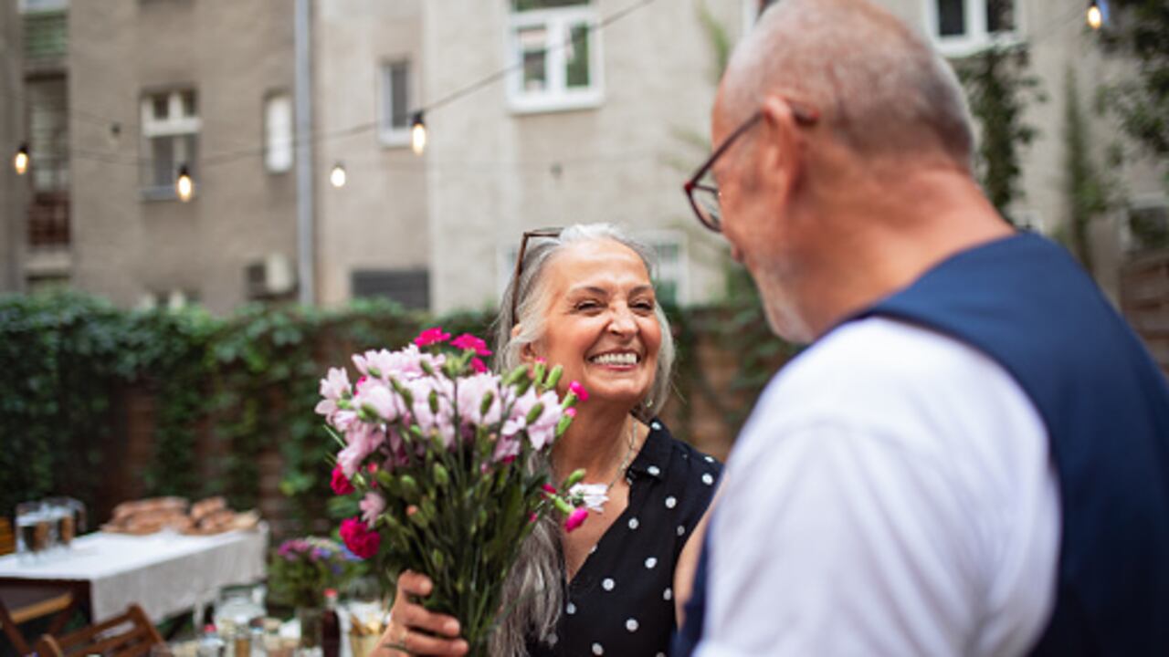 Los enamorados también tienen quién los cuide.