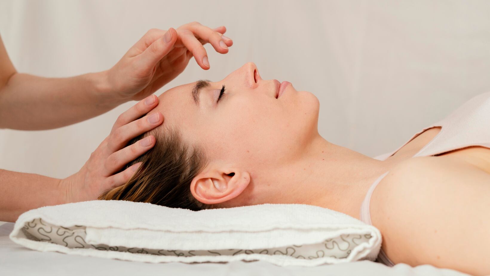 Consejos estéticos para mujeres que quieren disimular la nariz grande