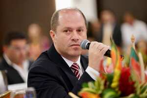 El gobernador de Sucre cuestionó la construcción de la primera línea del metro de Bogotá.