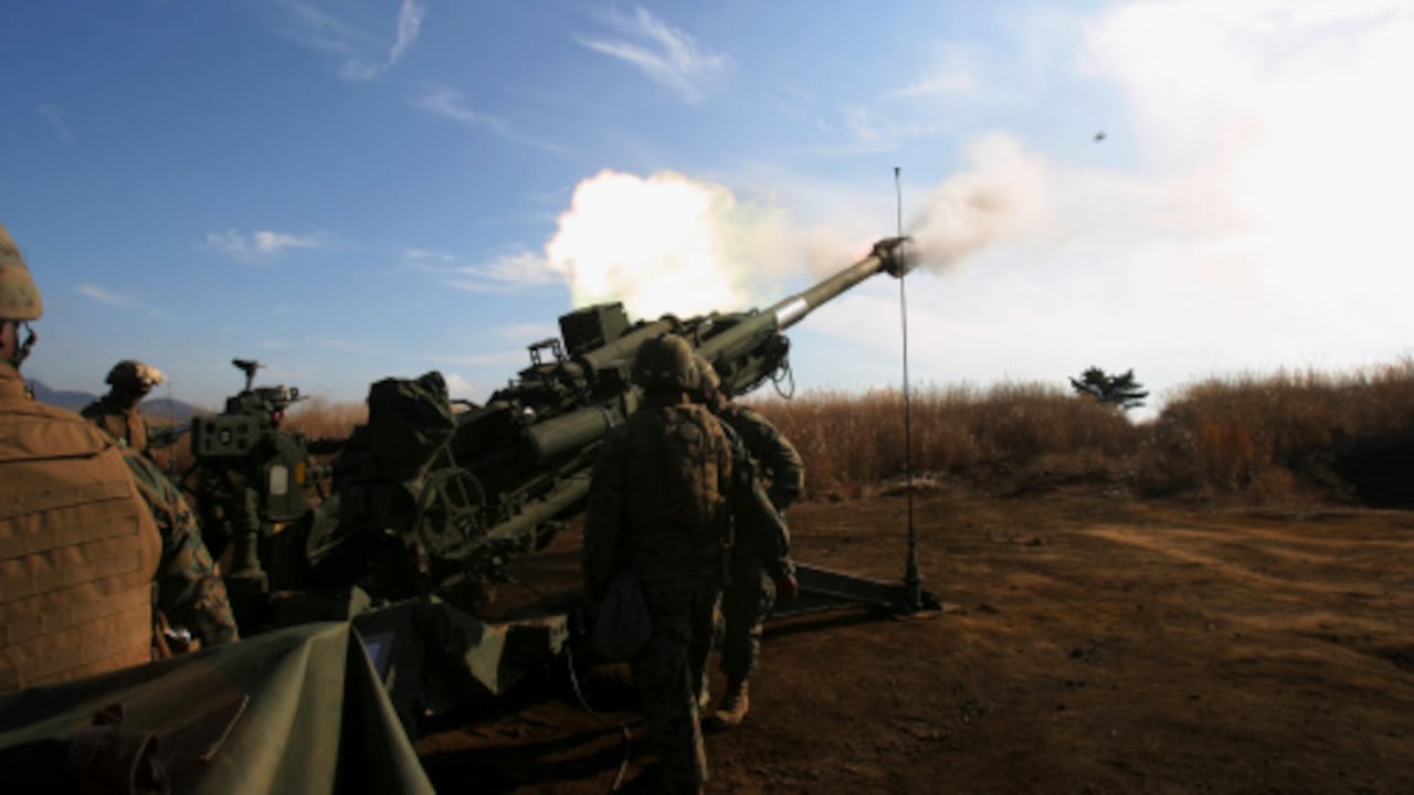 El nuevo paquete incluye drones, municiones para lanzadores de cohetería de precisión HIMARS, equipo y partes para sistemas de artillería, tanques y vehículos blindados.