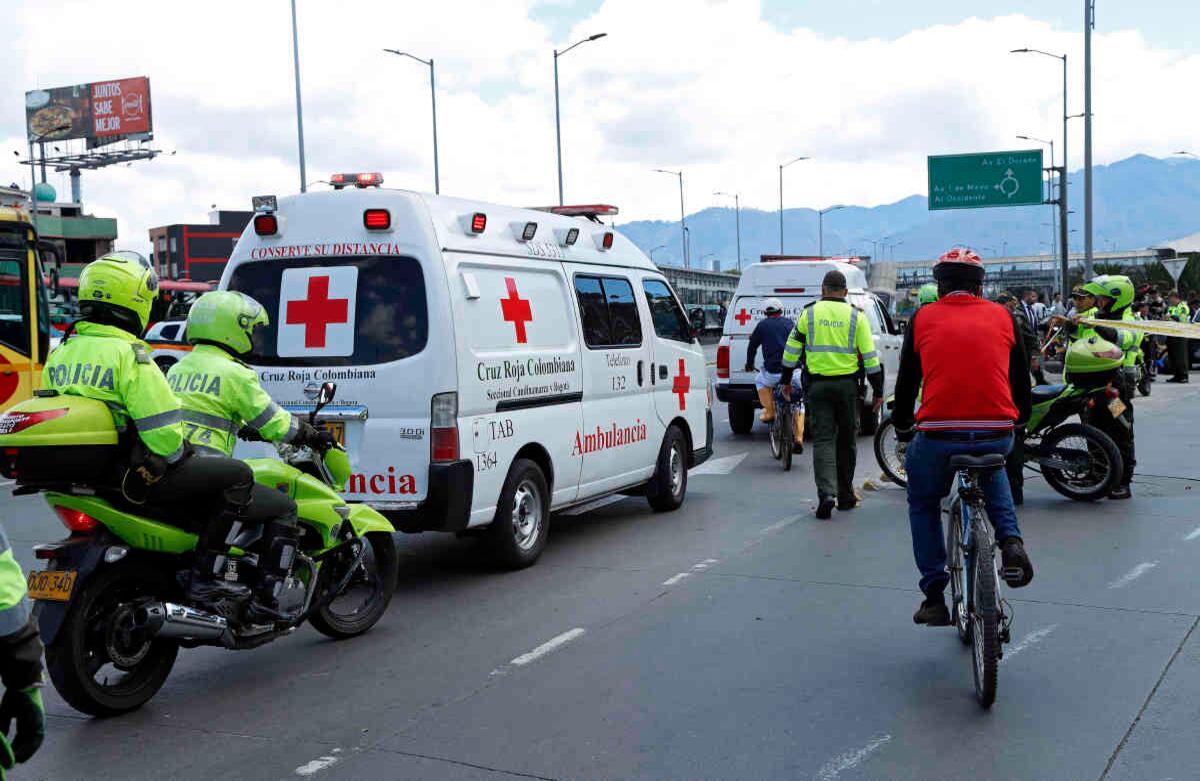 Entre los heridos de hecho, se encuentran varios uniformados extranjeros que se formaban en la institución. foto: León Darío Peláez/Semana