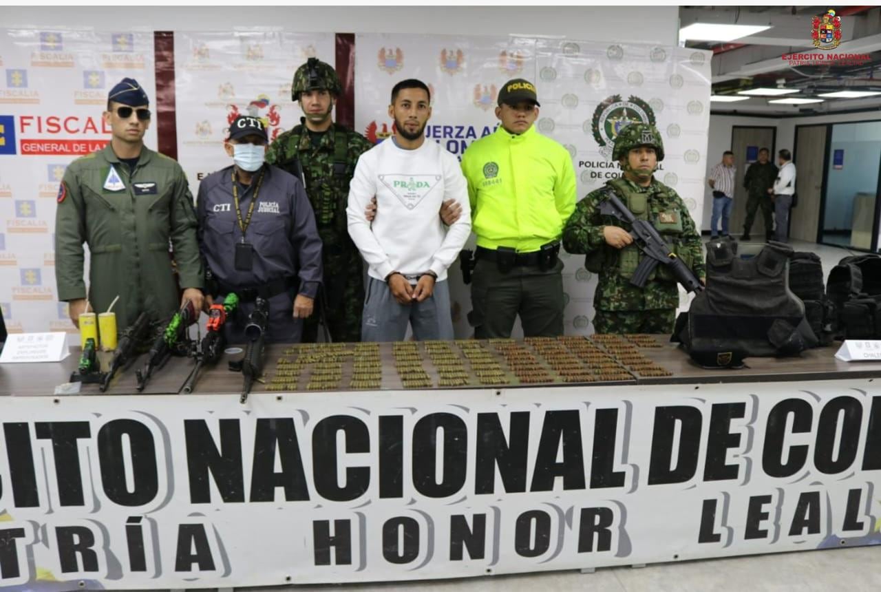 Este sujeto es conocido con el alias James o el Loco.