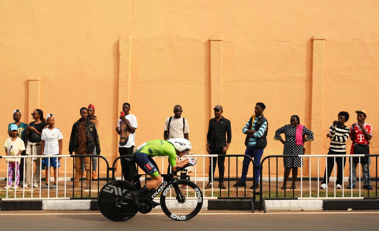 KIGALI, RWANDA - SEPTEMBER 21: Tadej Pogacar of Team Slovenia competes during 98th UCI Cycling World Championships Kigali 2025 - Men Elite Individual Time Trial a 40.6km race from Kigali to Kigali on September 21, 2025 in Kigali, Rwanda. (Photo by David Ramos/Getty Images)
