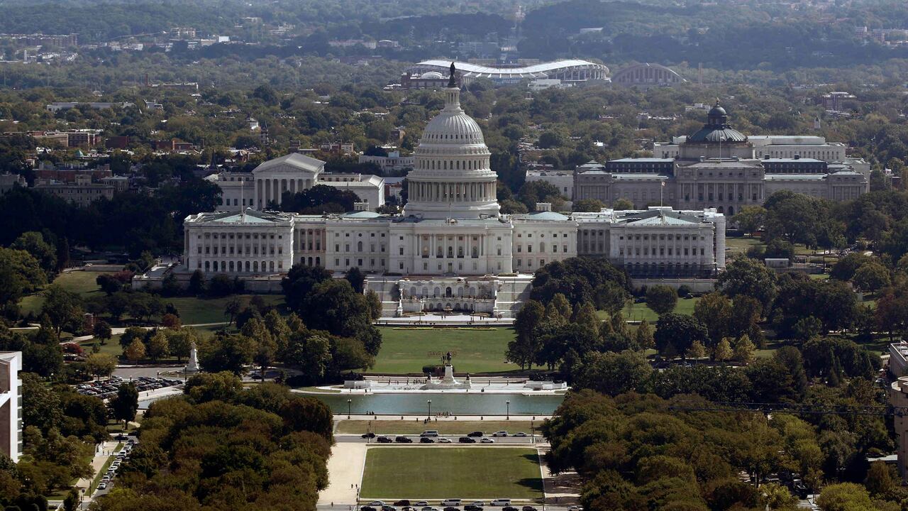 Las pequeñas empresas se beneficiarán de más subvenciones gubernamentales, mientras que el paquete también incluye ayudas para el alquiler y para las familias que enfrentan un desalojo.