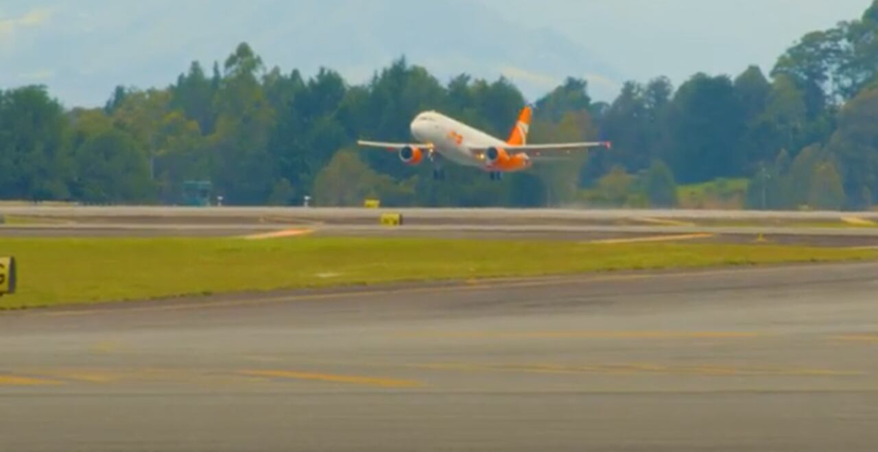 Ultra Air convoca a asamblea extraordinaria por el incumplimiento de pago a los trabajadores.