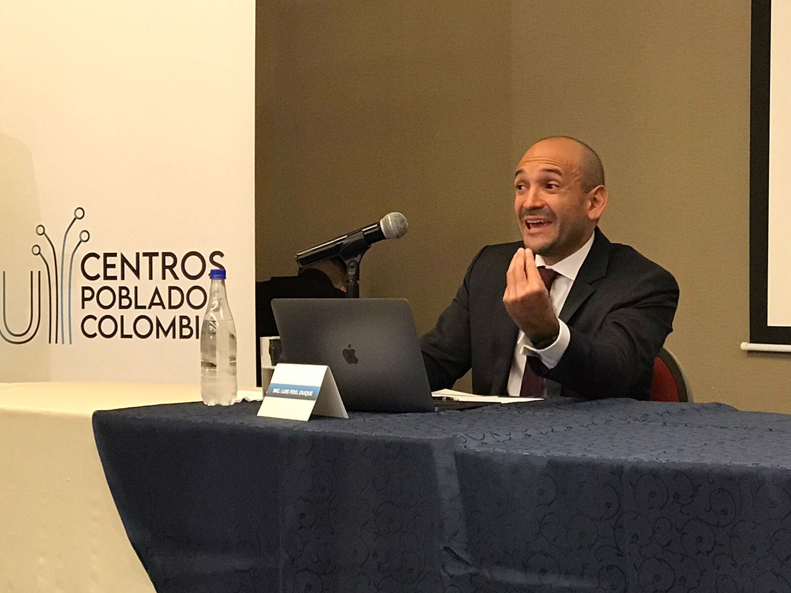 Luis Fernando Duque, representante legal de la Unión Temporal Centros Poblados