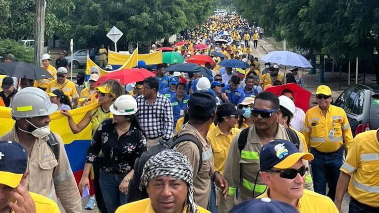 Marcha de los  trabajadores de Cerrejón