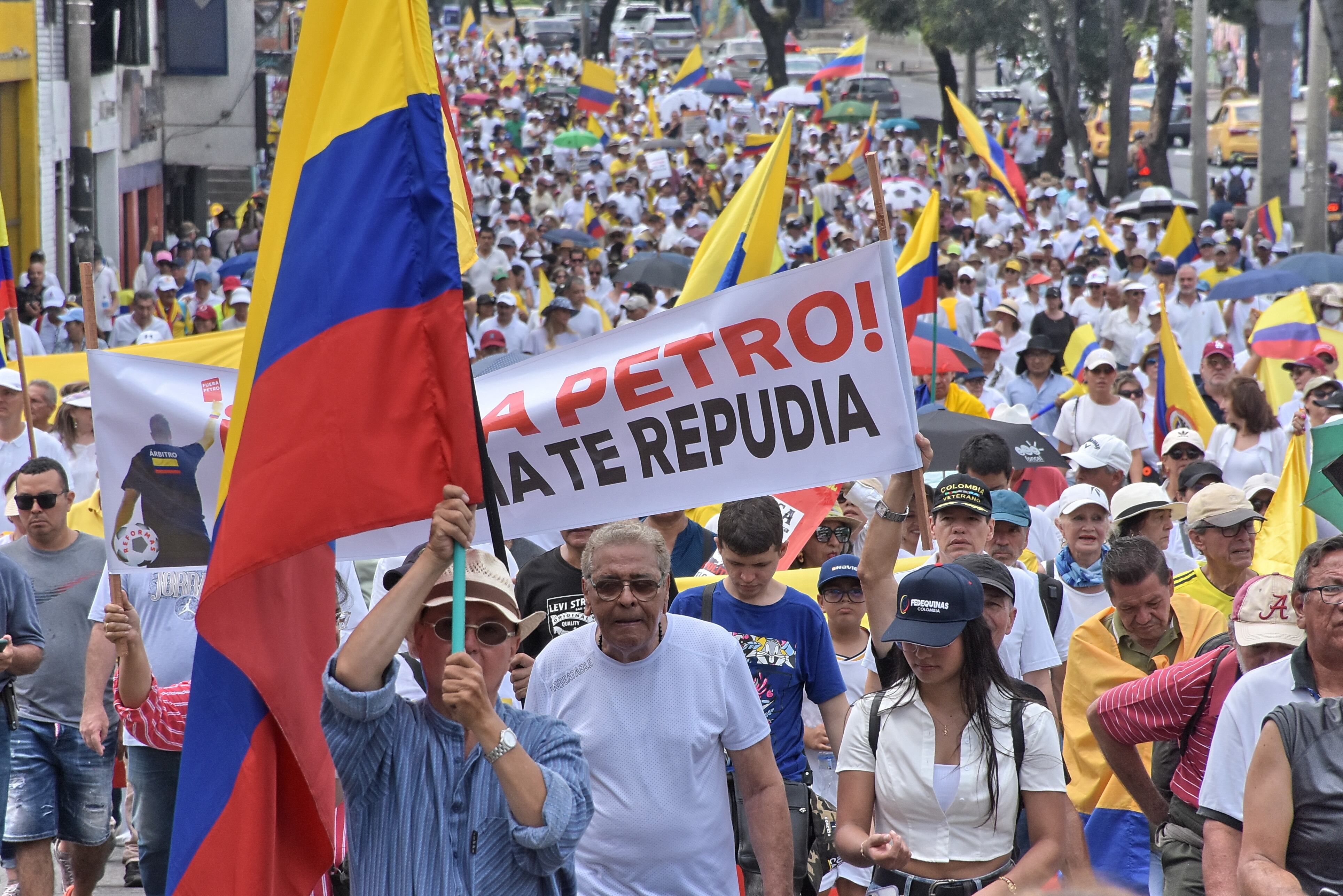 Marchas en contra de las reformas del gobierno del Presidente Gustavo Petro.