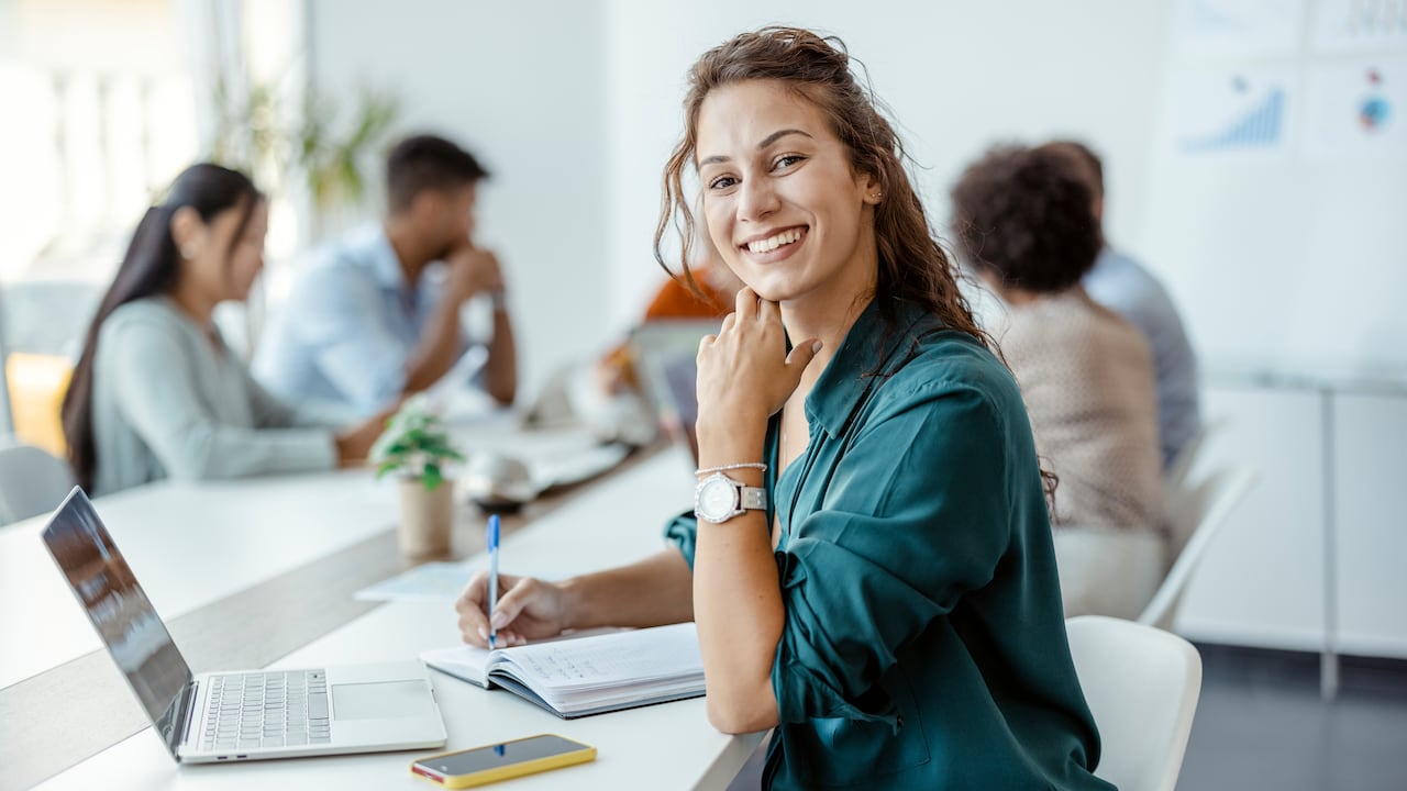 Gran convocatoria de empleo abierta.
