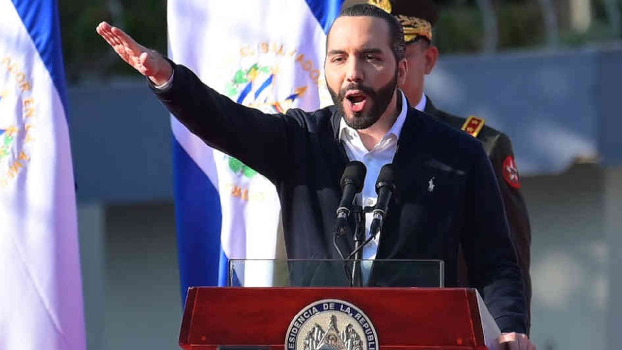 El primer año de gobierno de Bukele, de 38 de edad, ha dejado grandes polémicas.