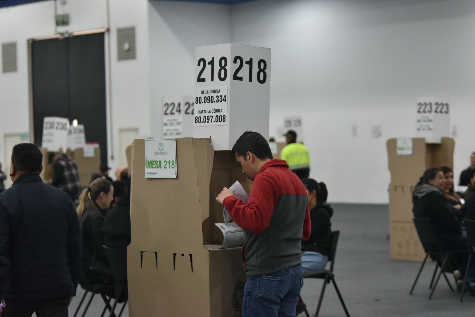 Votación, votos, mesas de votación, gente, voto