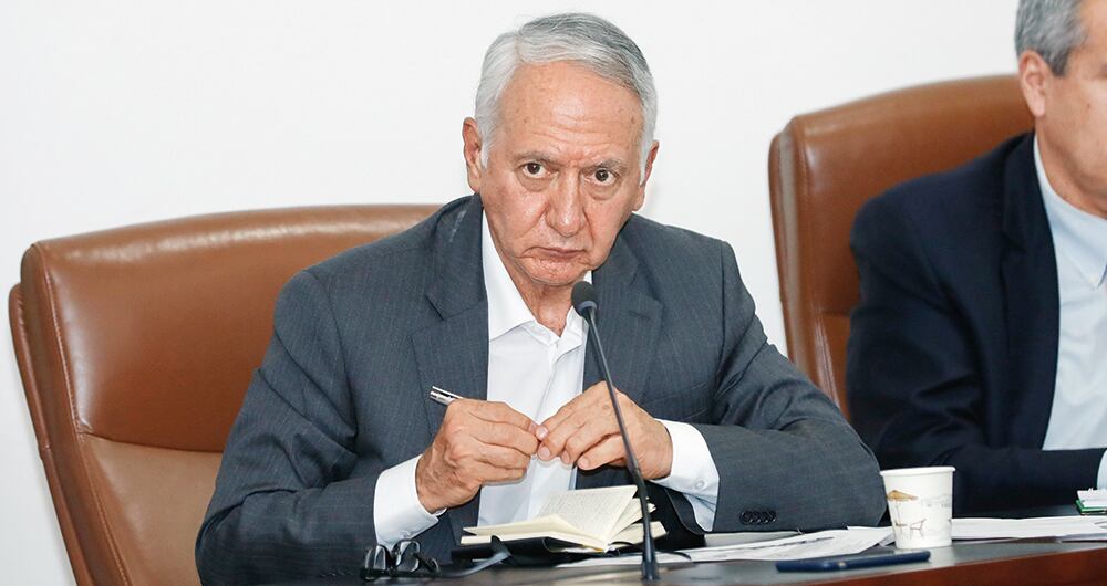  El ministro Guillermo Alfonso Jaramillo cambió la estrategia del Ministerio de Salud y resucitó una reforma que parecía hundida.