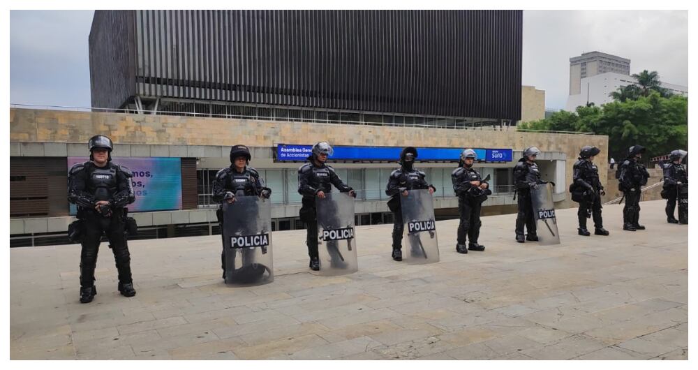 Esmad en asamblea de Sura, en Medellín