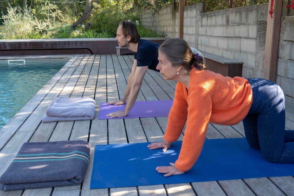Pareja practicando ejercicio l aire libre (Foto por: TREMELET/BSIP/Universal Images Group vía Getty Images)