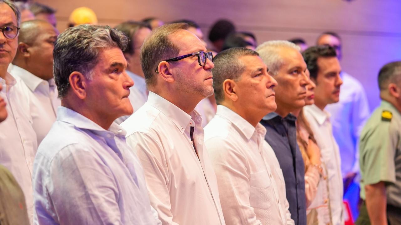 De izquierda a derecha: Gregorio Eljach, Lidio García y Dumek Turbay.