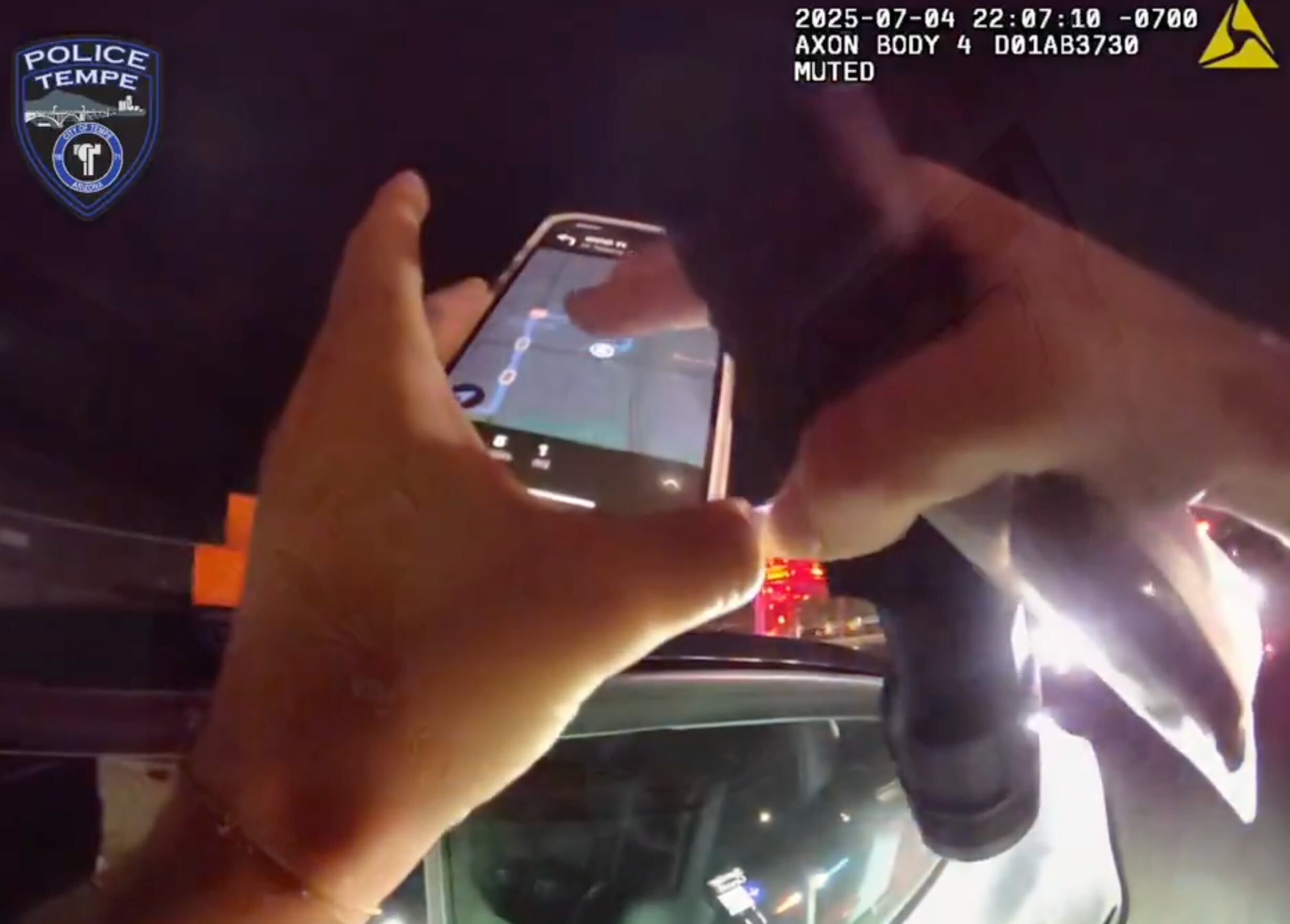 La policía buscó la dirección de entrega en el teléfono del domiciliario para llevar el pedido