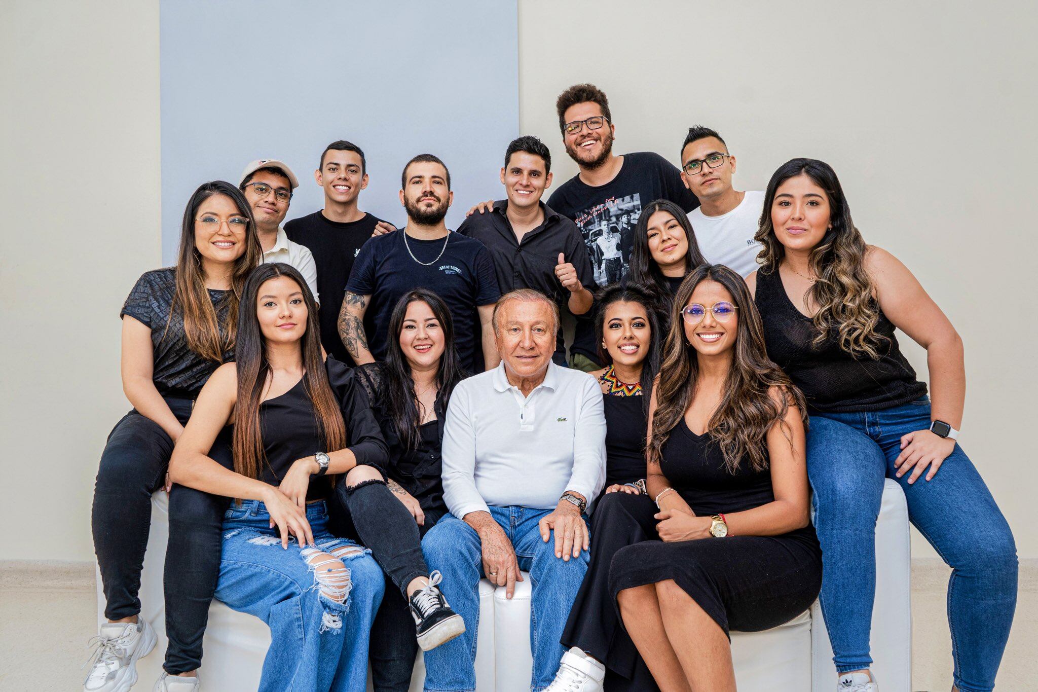 Los jóvenes detrás de la imagen y las comunicaciones de Rodolfo Hernández