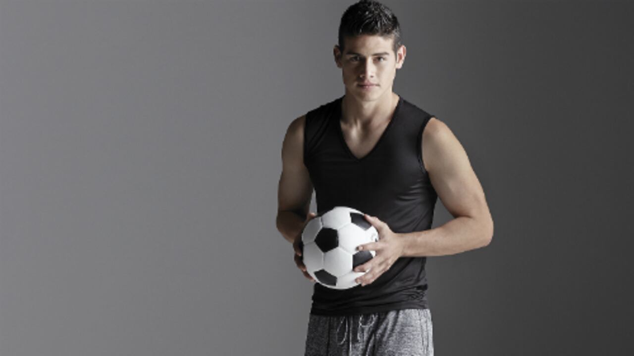 La nueva línea de ropa interior se denomina J10 James para Bronzini Black.