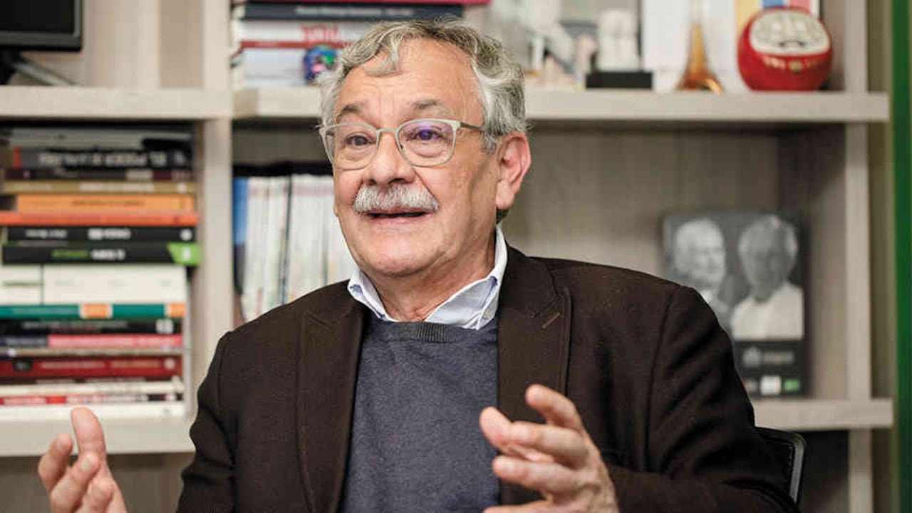 "Este libro es un diálogo porque no elude los temas. En él hablo de los falsos positivos y los vínculos de agentes del Estado con grupos paramilitares"