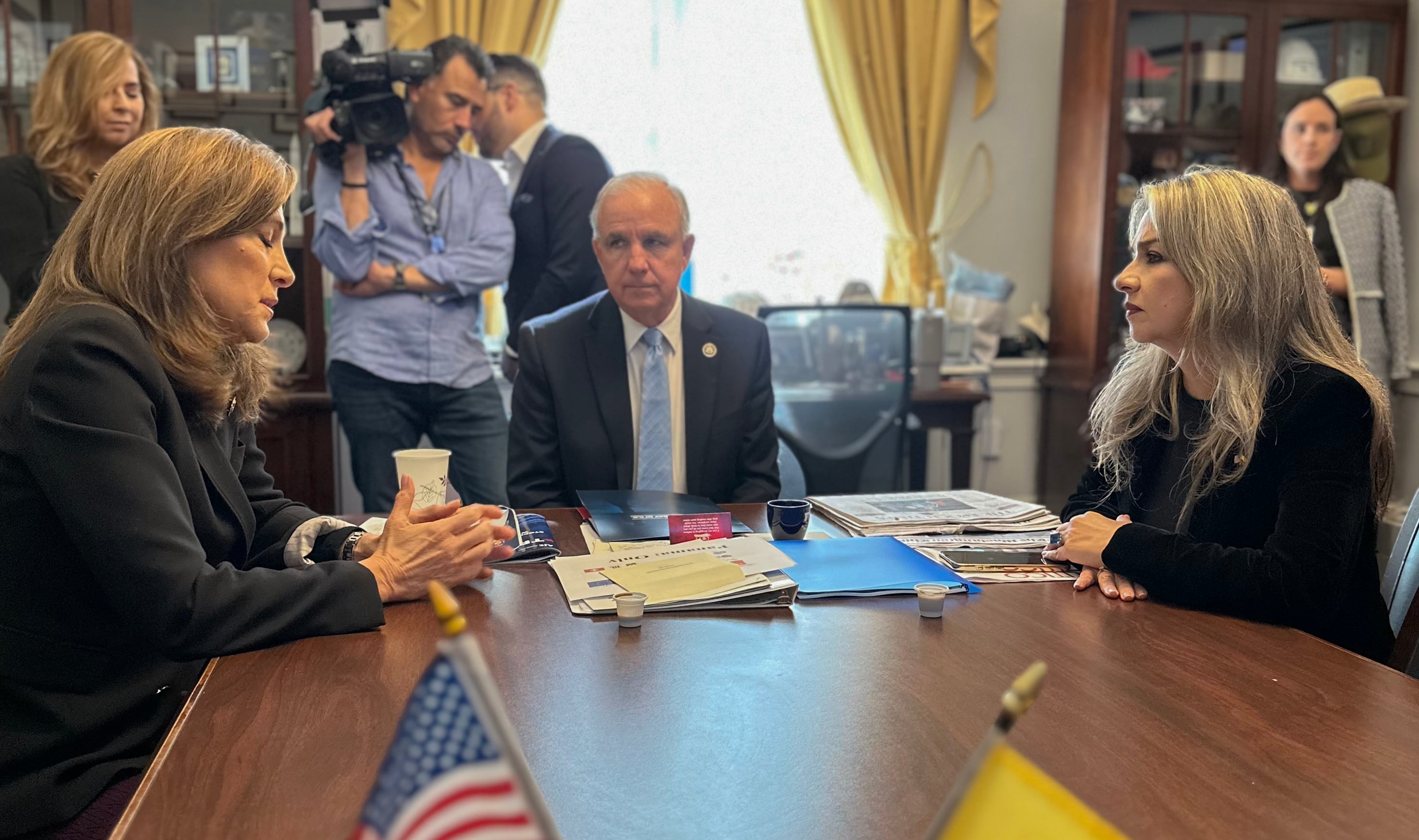 Vicky Davila y Carlos A. Giménez,