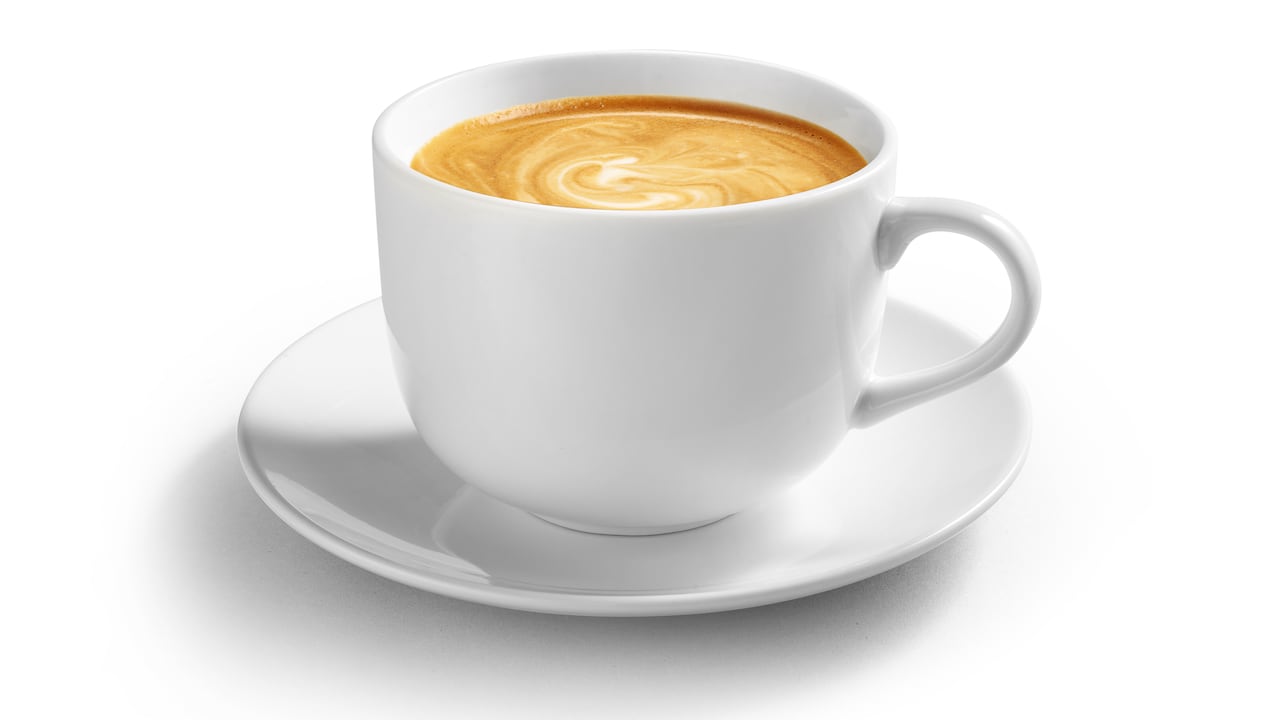 La mezcla del café y la leche potencia los antioxidantes en el cuerpo.