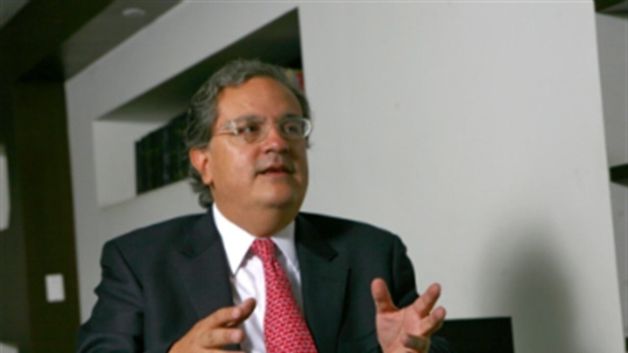 Gerardo Hernández, Superintendente Financiero.