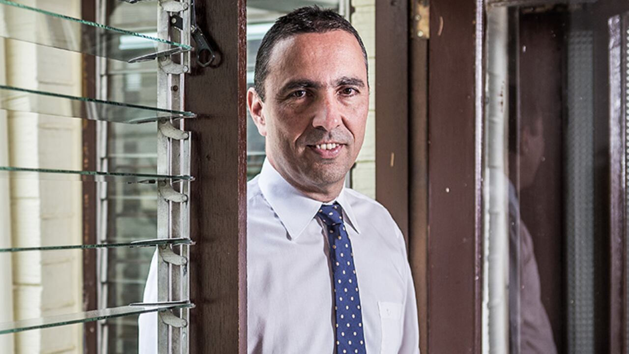 La dedicación a los números y a las investigacio-nes le dio pie a su hermano Juan Luis Londoño De la Cuesta, quien fue ministro de Protección Social y falleció en un accidente aéreo, para referirse a él como “Jorge Londoño de la encuesta”