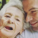 El presentador está de luto por el fallecimiento de su madre, 'doña Tere', como le decía.